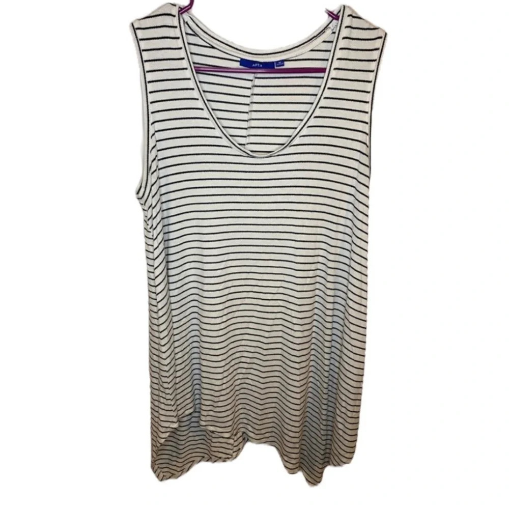 Apt 9 black and white striped tunic